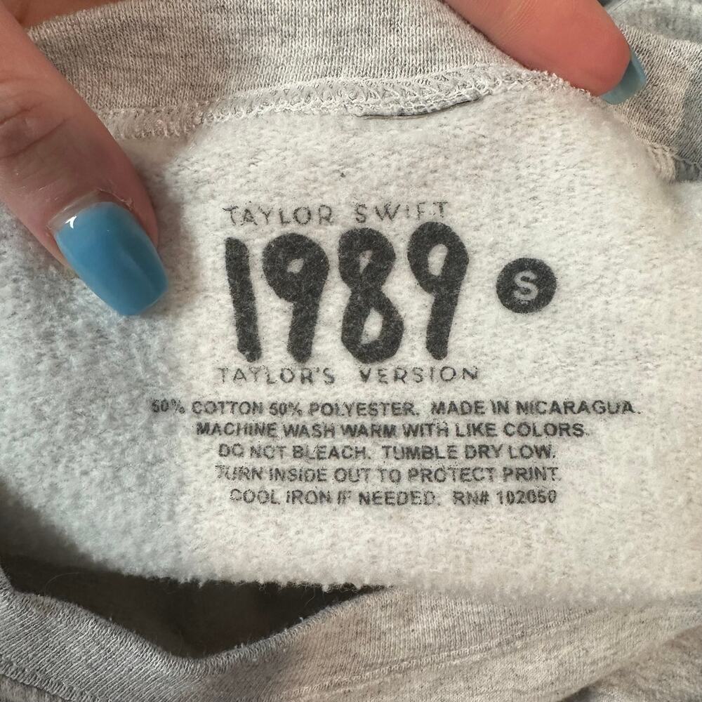 Taylor Swift 1989 Taylor's Version Sweatshirt Crew Neck Fleece Spotify Exclusive - Picture 7 of 7